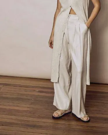 Eva Pleated Pant