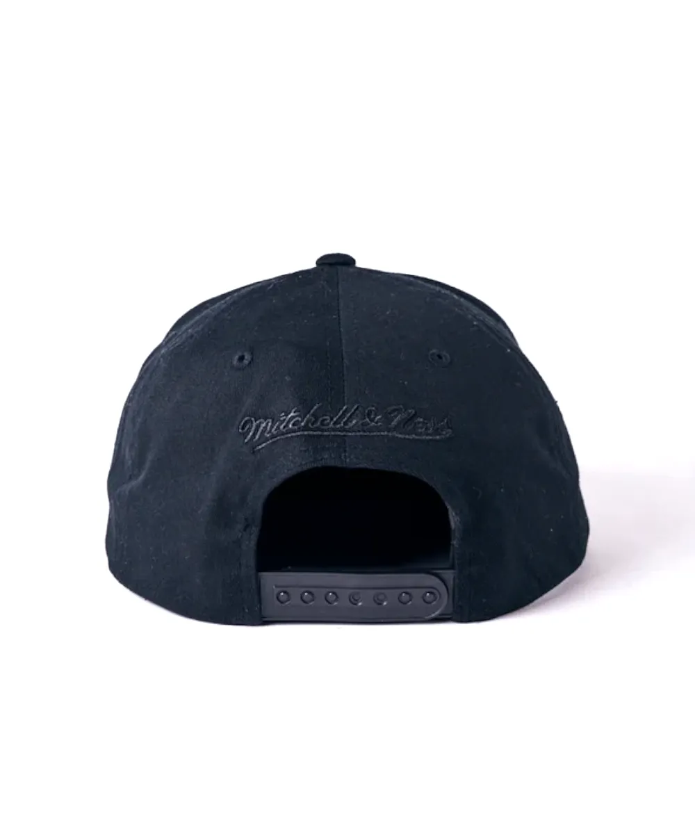 LA Lakers Team Logo Snapback Hat by Mitchell & Ness (Black)