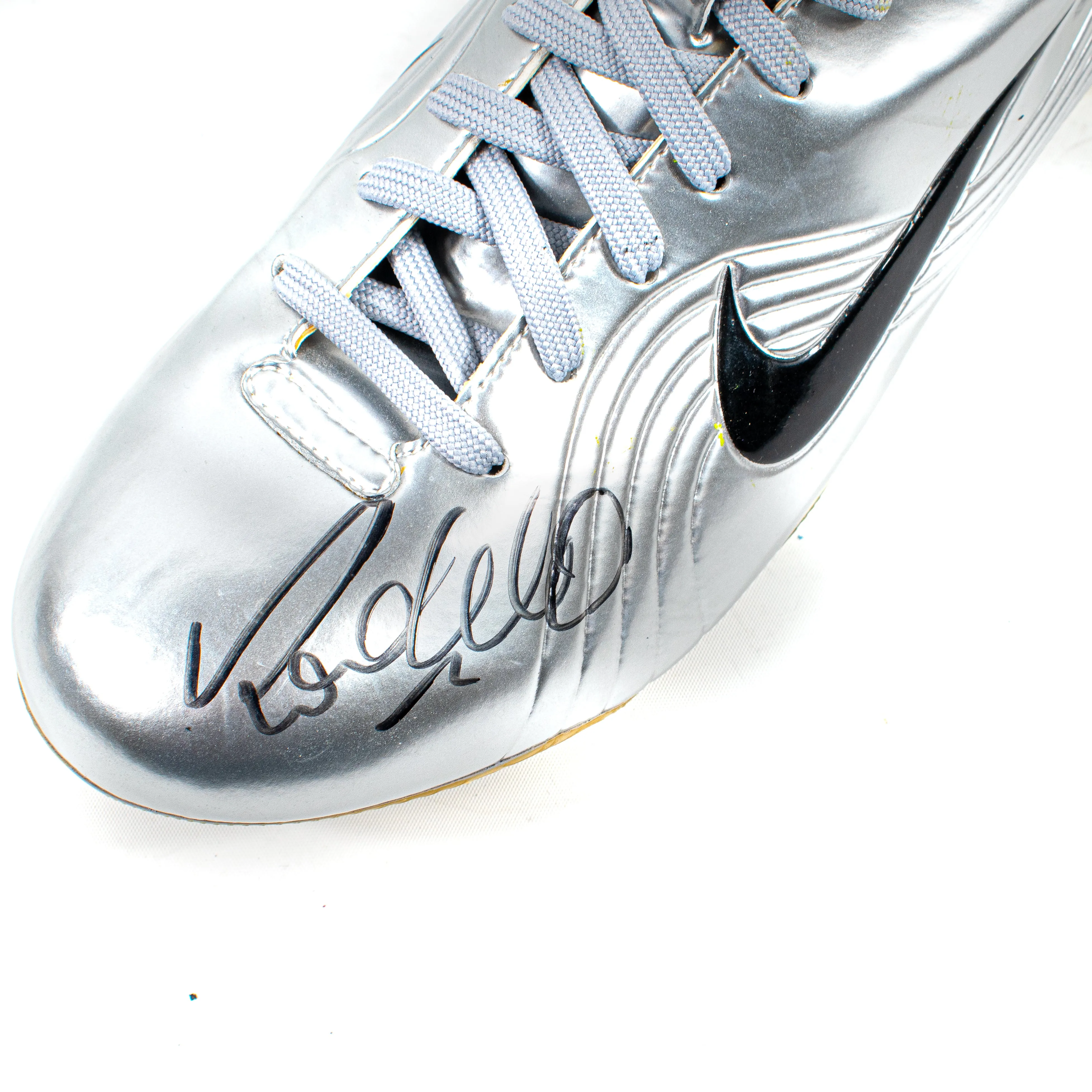 Nike Mercurial Vapor I Chrome R9 Ronaldo Signed Shoe