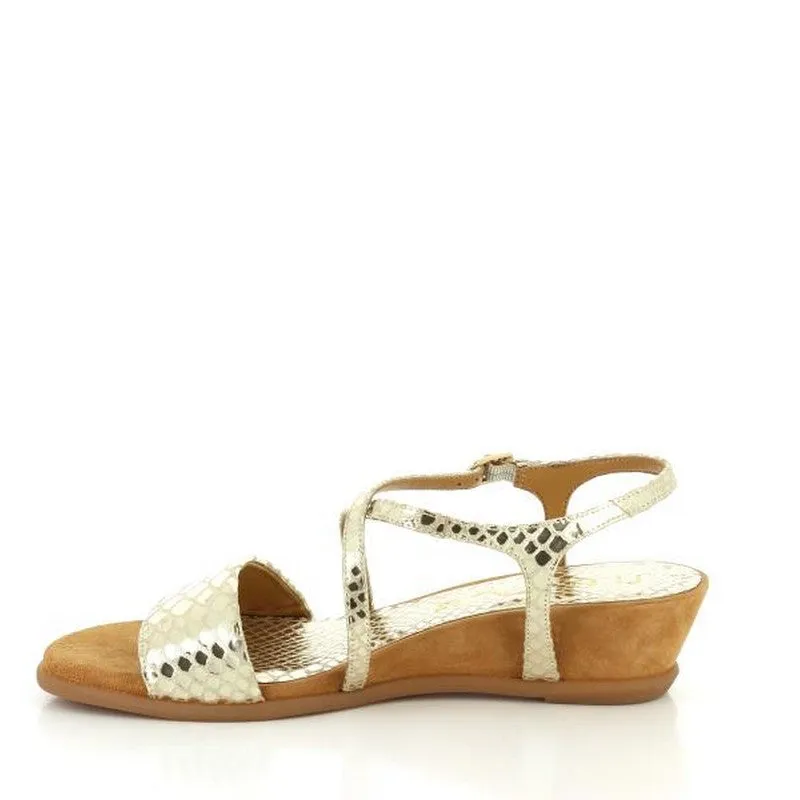 Unisa Bakiosin Gold Wedge Sandal