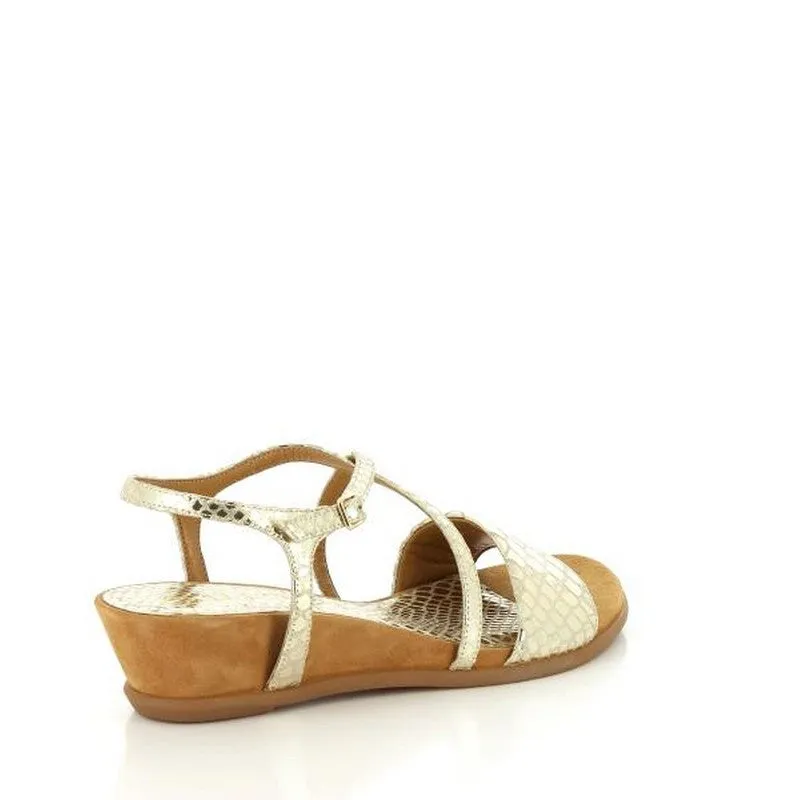 Unisa Bakiosin Gold Wedge Sandal