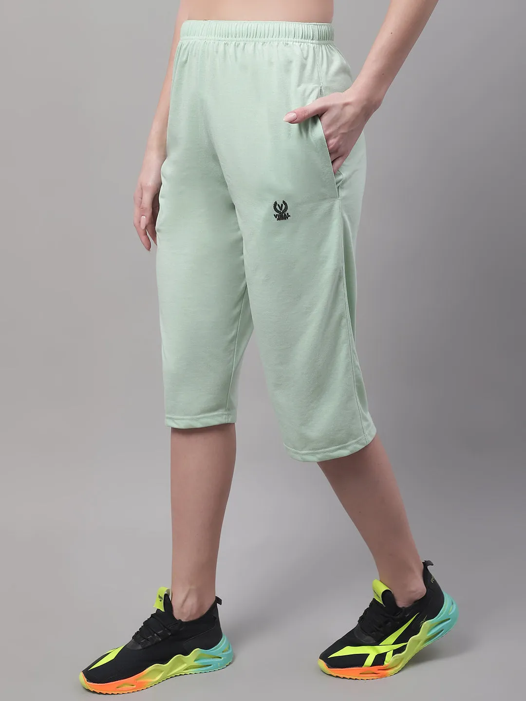 Vimal Jonney Light Green Regular fit Cotton Capri for Women